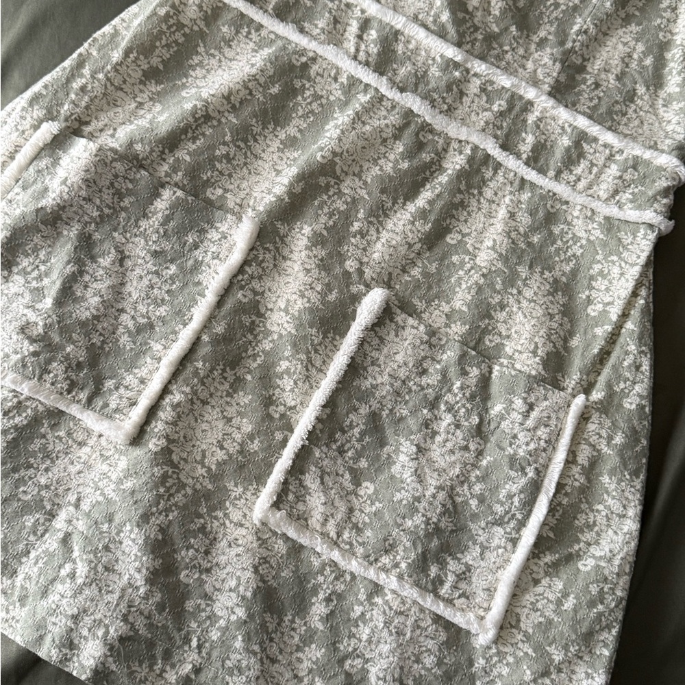 Olivaceous Green and White Mini Dress - Picture 6 of 10